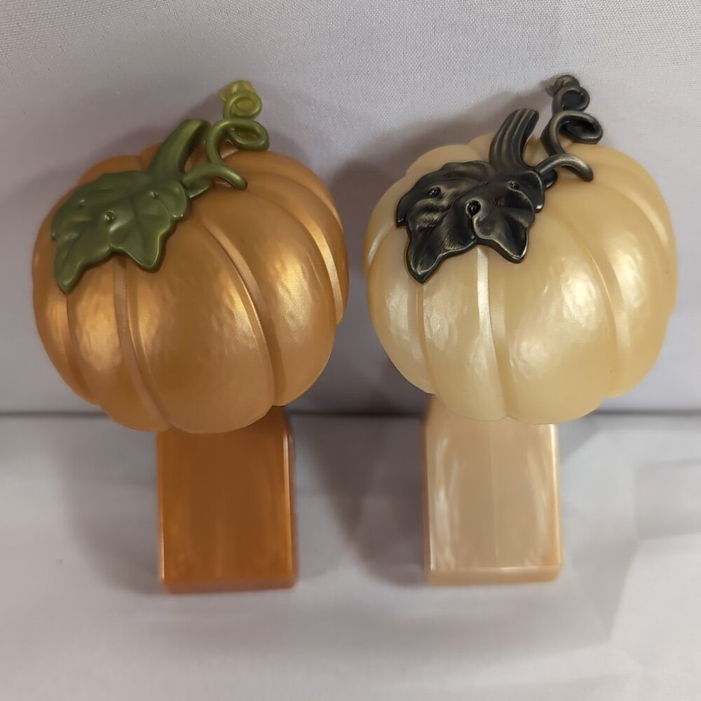 Bath & Body Works Wallflower Plug 2 Set Pumpkin Orange Cream Halloween Fall Leaf